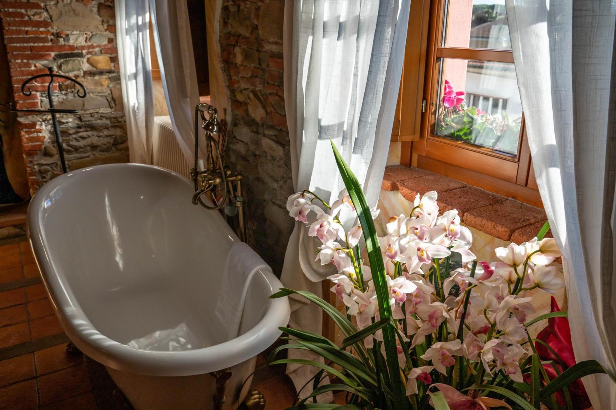 Luxury Corte Di Re Artu Lucca Eksteriør billede
